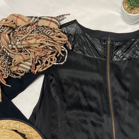 Burberry Happy scarf, double fringe and cashmere, British elegance and luxury - Picture 8 of 12